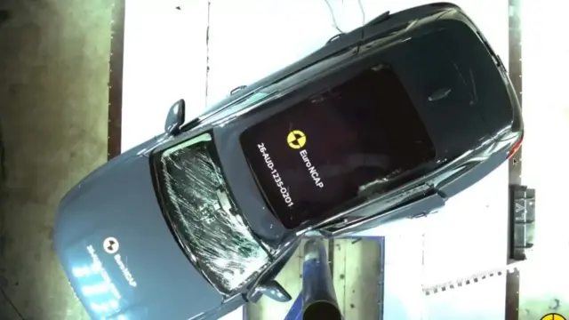 Audi Q7 Euro NCAP accident