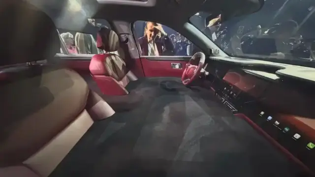 Avatr T09 interior față