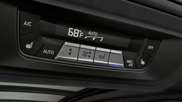 BMW X7 navigație