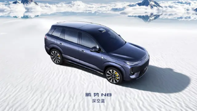 BYD Denza N8 EV mov dreapta față