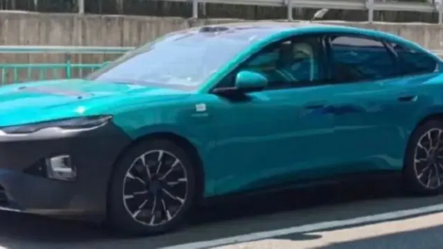 BYD Seal 07 verde