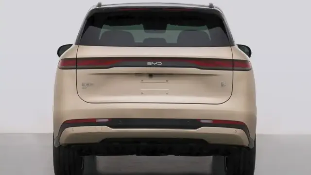 BYD Tang 2027 spate