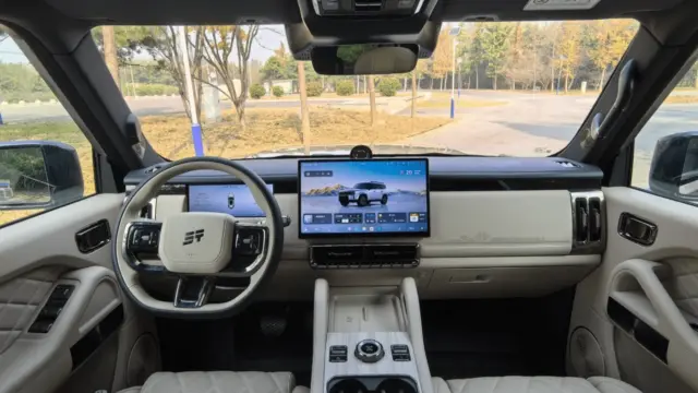 Chery Jetour Traveller 7 habitaclu