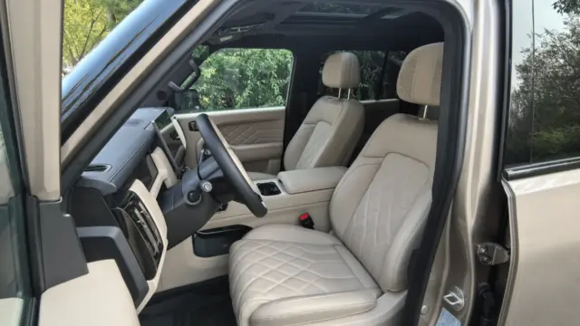 Chery Jetour Traveller 7 pasageri față