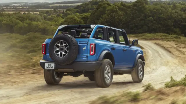 Ford Bronco off-road
