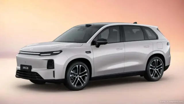 Leapmotor C10 lateral