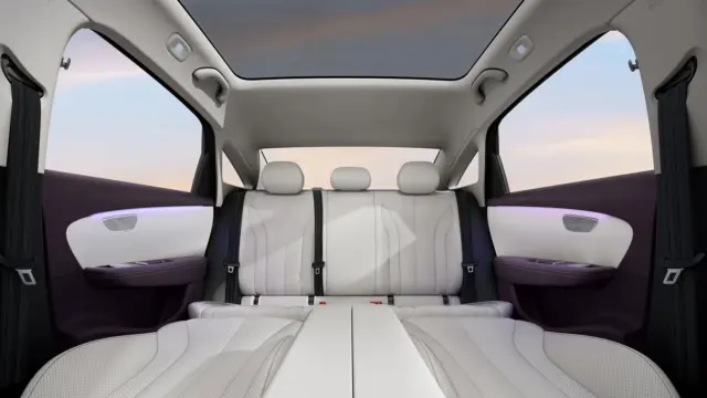 Volkswagen Jetta M6 pasageri spate