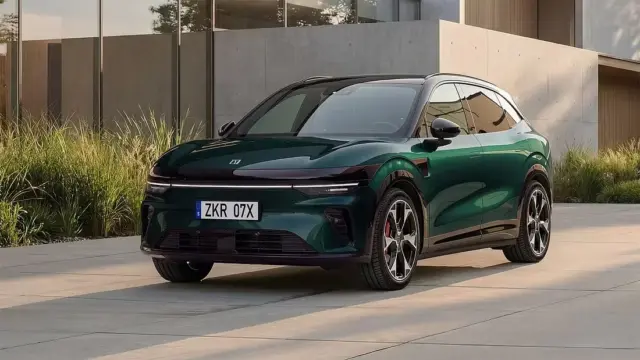 Zeekr X7 față